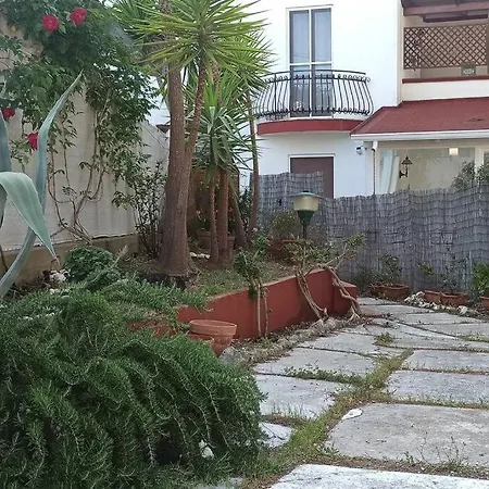 Zond - A Pochi Passi Dal Mare Bandiera Blu Feriehus *